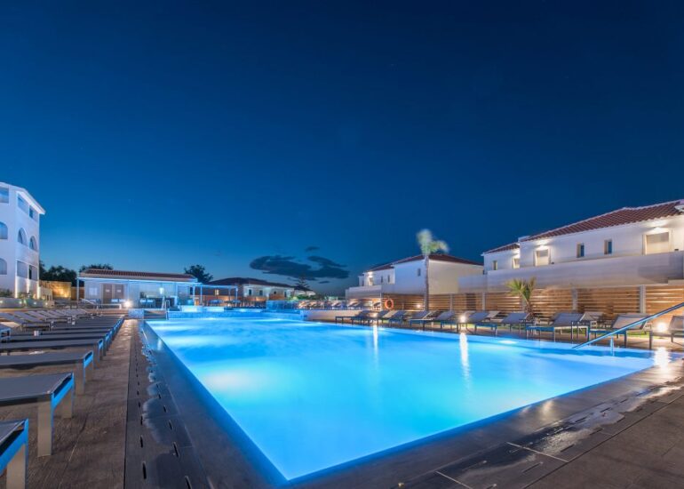 Azure Resort  Hotel & Spa - Lambros Kapnisis